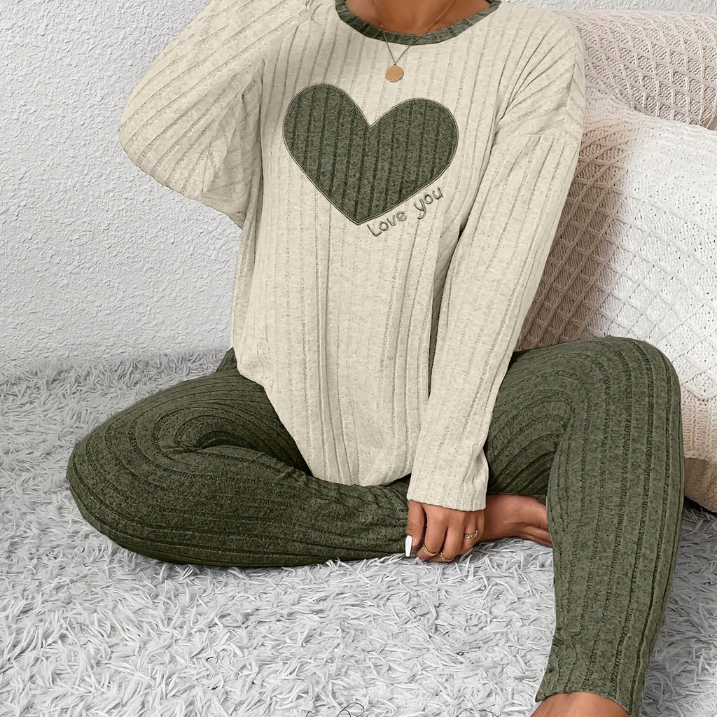 Elegant Heart Loungewear Set - Cozy Minimalist Design