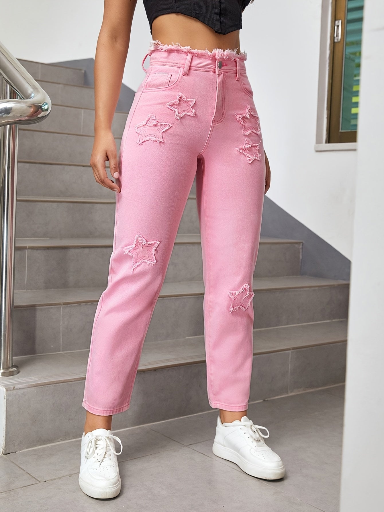 Calças Jeans Femininas de Cintura Alta com Remendos Estrelados Desgastado, Modelo Mom Fit e Ajuste Solto