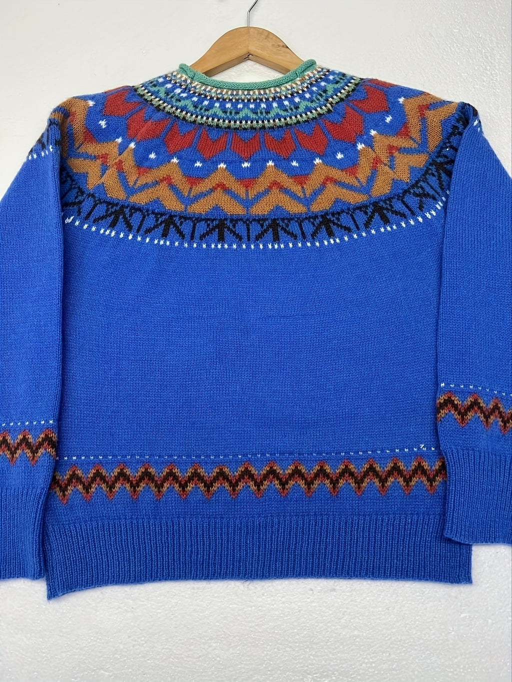 Camisola elegante de gola redonda para mulheres, em tecido de malha de poliéster 100%, com design de bloco de cores em patchwork para outono/inverno, peso de 350g/m², estilo casual para férias.