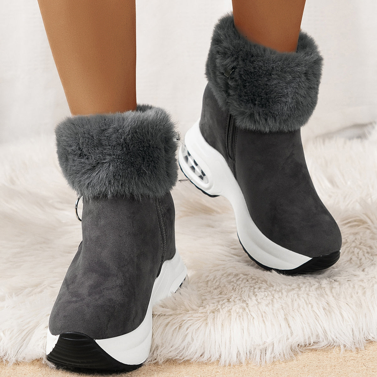 Botas de Plataforma MZMQS para Mulheres com Fecho de Zíper - Sola Grossa Antiderrapante em PU, Sapatos Quentes para o Inverno - Botas Pretas para Looks Casuais e Formais, Aumento Confortável de Altura, Design com Babado Peludo, Calçados Duráveis e Forrados a Lã, Moda Feminina