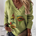 Stylish V-Neck Casual Blouse with Contrast Print