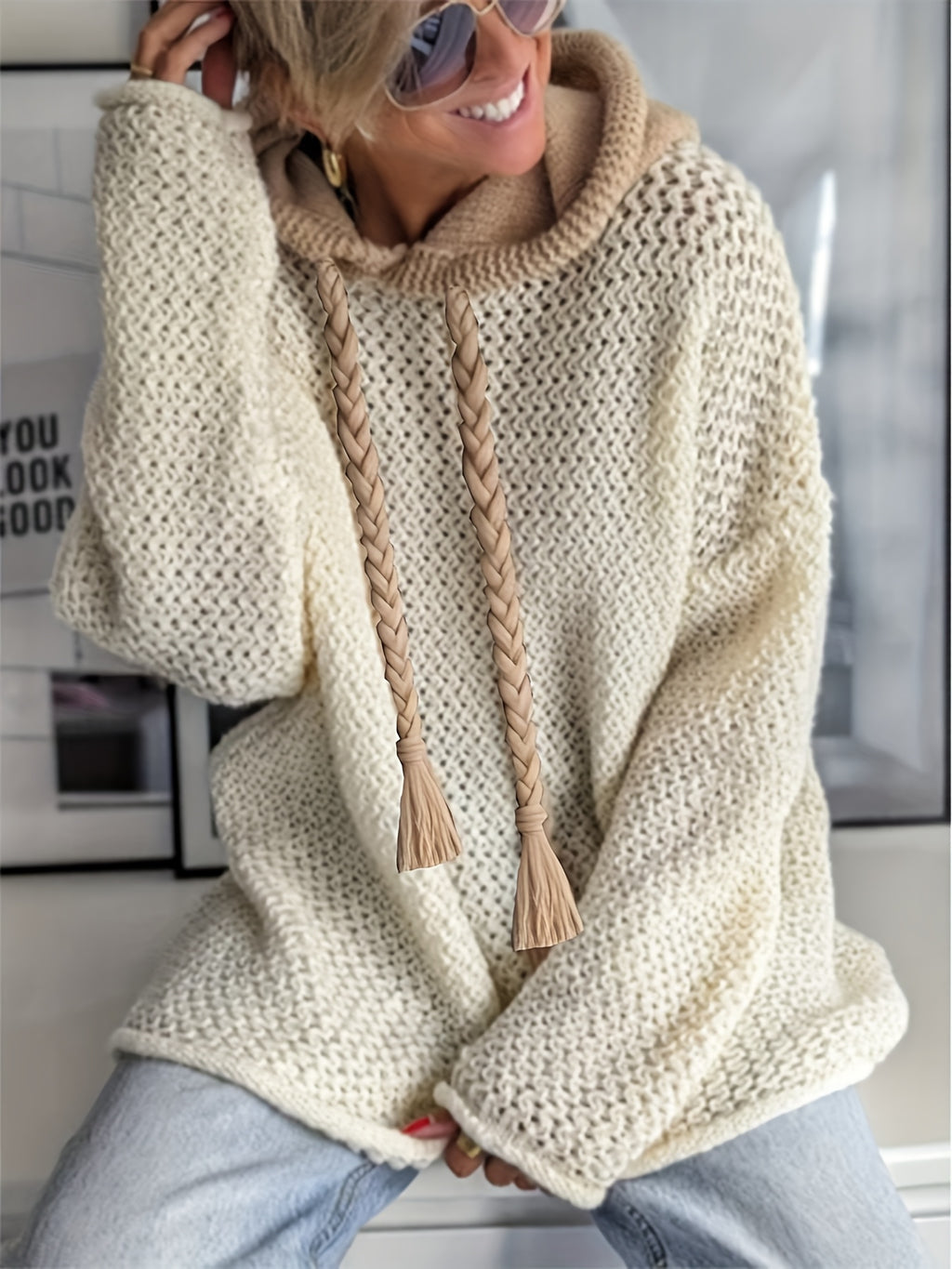 Blusa Feminina Elegante com Capuz - Suéter Semi-Transparente Macio e Detalhes de Franjas, Manga Longa Lavável na Máquina para Outono/Inverno, Casual ou Formal, Tecido Durável, Corte Relaxado