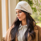 Gorro Feminino - Touca de Inverno Macia e Ajustável com Fecho de Botão, Leve e Confortável para Esportes e Looks Casuais, Lavagem Manual, Essencial para Calor ao Ar Livre, Acessório Versátil