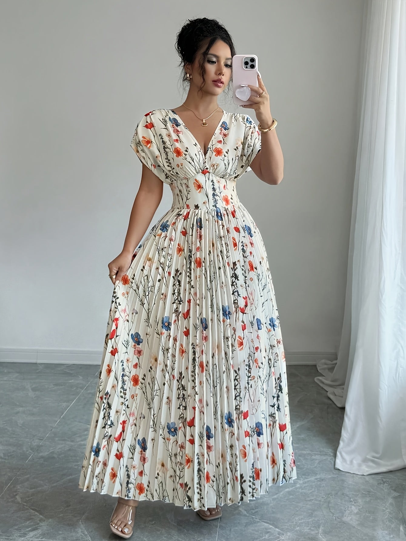 Vestido elegante com estampa floral e decote em V para mulheres com costas cruzadas, cintura com plissados, silhueta em A, manga curta, tecido de poliéster leve, perfeito para o verão, vestidos fofos