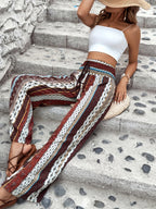 Calças Femininas de Perna Larga com Estampa Floral em Azul Marinho e Branco, Cintura Elástica com Cordão e Detalhe de Smocking - Lavável à Máquina, Confortáveis para Todas as Estações, Tecido Suave e Elegante