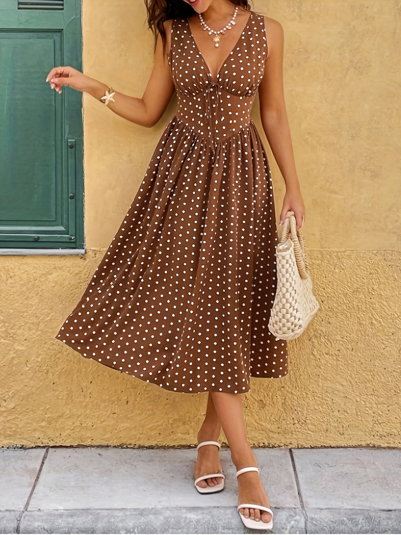 Vestido de verão elegante para mulher com decote em V e bolinhas com fecho - Marrom e branco, sem mangas, perfeito para ocasiões casuais e formais, atitude casual|Decote em V elegante|Vestido com fecho