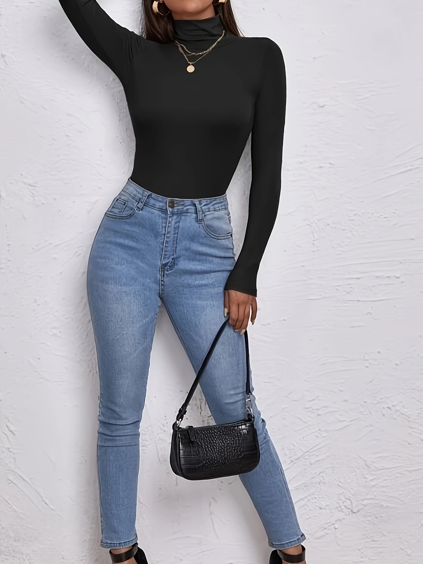 Top de corte alto de manga comprida para mulher - Mistura de poliéster preto elástico, corte casual chic com detalhe de botão, perfeito para outono/inverno, top casual chic|Estilo minimalista|Mistura de poliéster