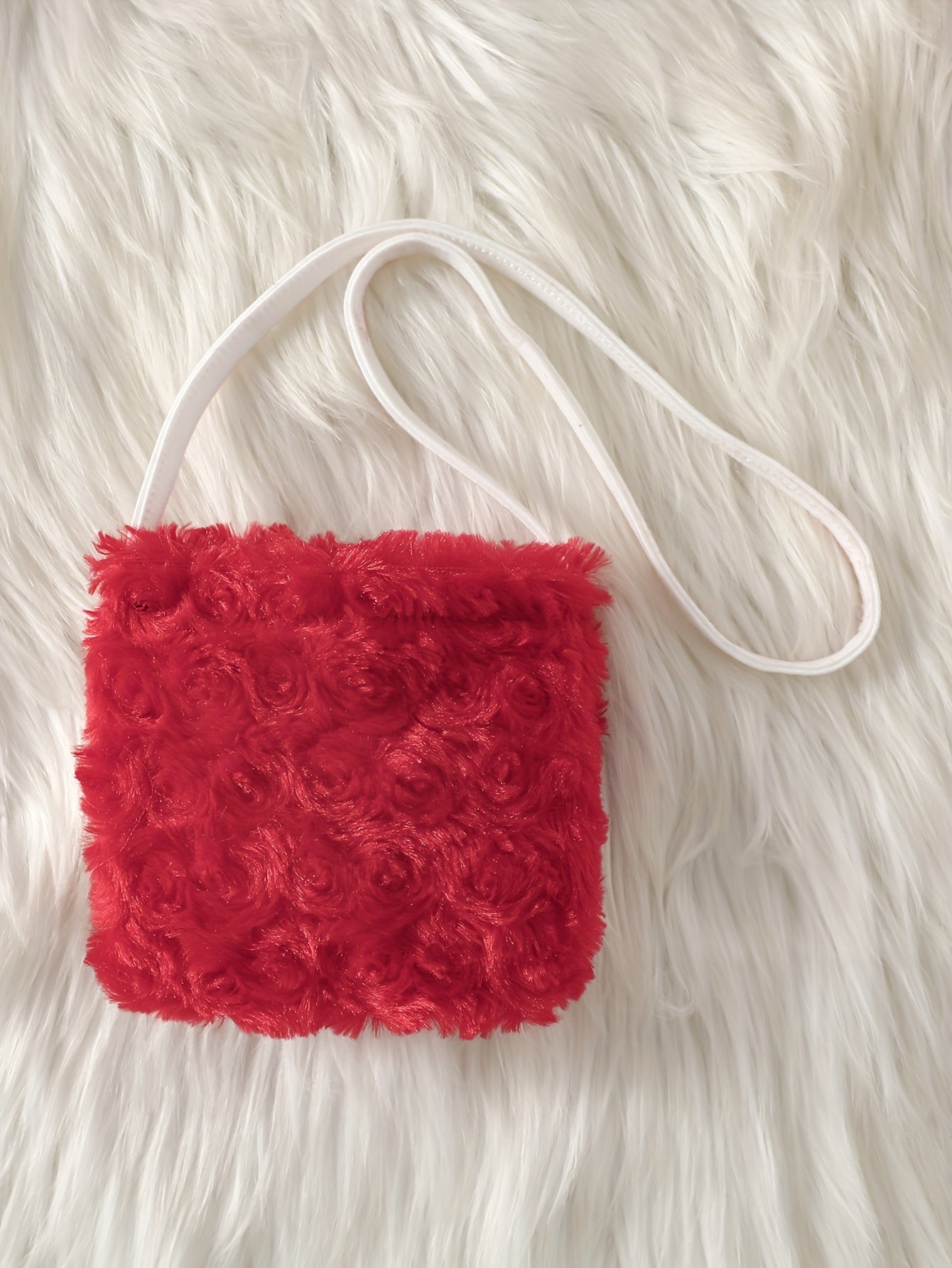 Vestido para meninas e bolsa de cor sólida. A blusa de gola redonda e manga longa é feita de tecido canelado aveludado, com mangas estampadas em padrão de botões de rosa em material fofo como rosas peludas—ideal para uso casual ao ar livre na primavera ou outono