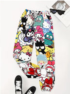 Calças de jogar Sanrio para mulheres com estampado de desenhos animados - Estilo hip-hop urbano, cintura com cordão confortável, lavável à máquina, branco com designs coloridos de personagens, perfeitas para uso casual, calças de jogar