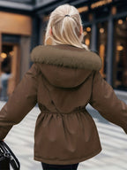 Casaco Térmico de Inverno para Mulher com Forro de Lã e Fecho Completo - Roupa Exterior Resistente para Clima Frio, Fecho Frontal de Correr de Comprimento Total, Capuz Ajustável com Cordão e Bolsos Grandes - Cor Sólida Lavável na Máquina para Uso Diário e Exterior