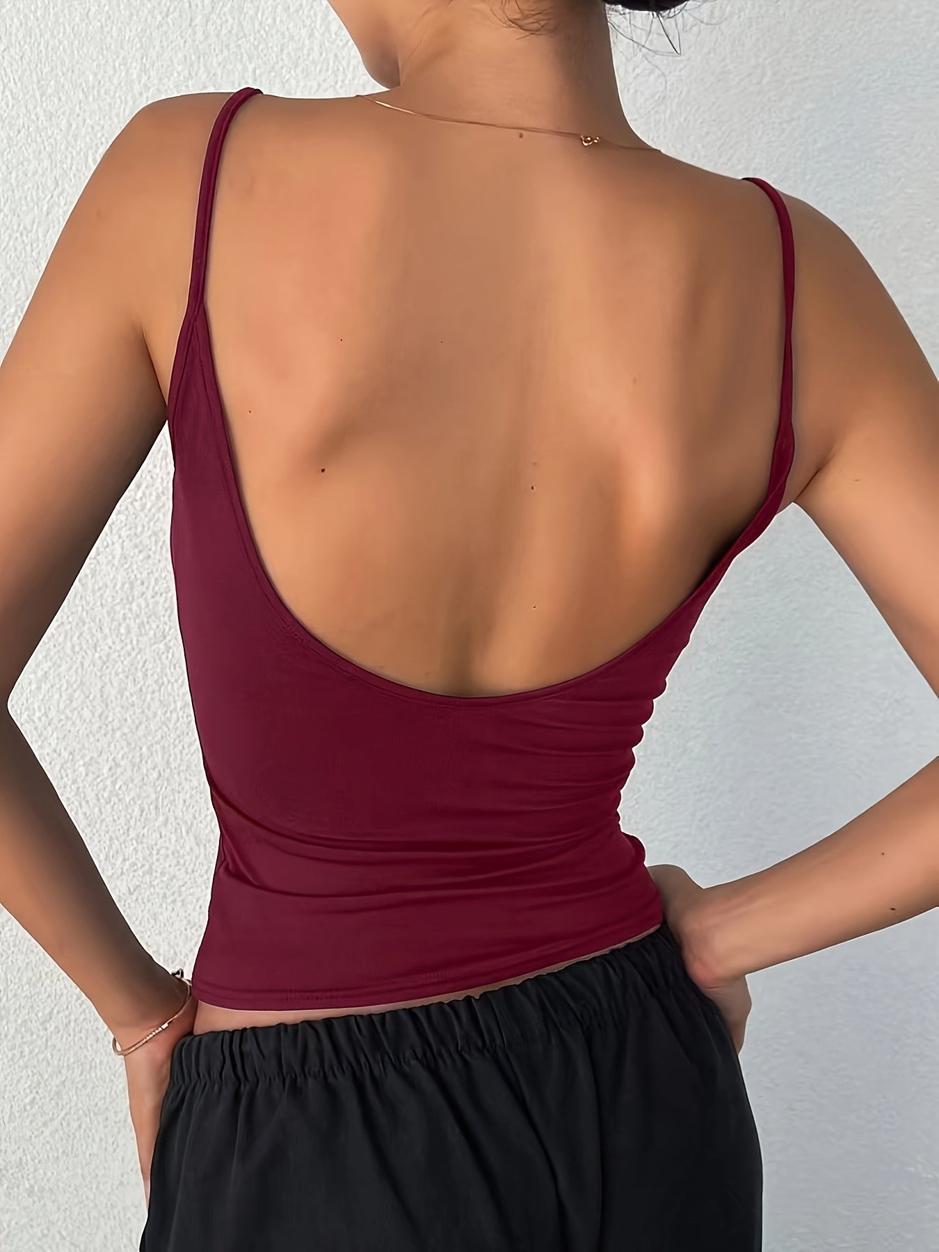 Top curto sexy sem costas para mulheres - Top branco sem alças de corte ajustado com detalhe de corte, peça versátil para todas as estações para camadas casuais ou elegantes, top elegante | Estilo top curto | Construção