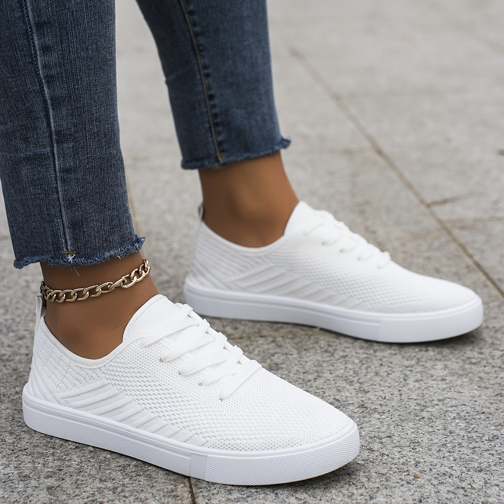 Tenis de Malha Respirável para Mulheres - Brancos, Baixos com Cadarço e Bico Redondo Confortáveis para Caminhada com Sola de Borracha Durável para Uso Casual & Atlético Leve, Sapatos Versáteis, Design Minimalista, Construção Flexível, Compradores Style Enthusiasts