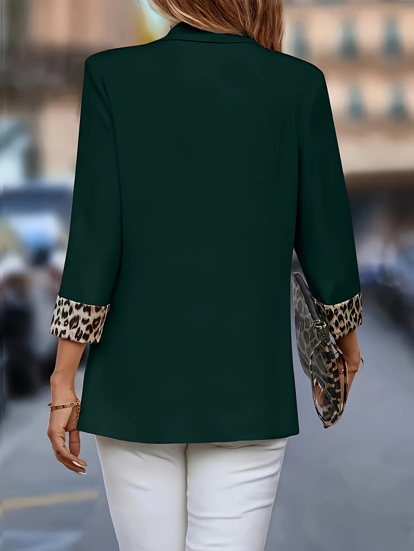 Blazer Elegante Preto para Mulheres Plus Size - Jaqueta com Gola Aberta e Mangas 3329, Lavável à Mão, Corte Versátil para Todas as Estações, Ideal para Uso Casual e Profissional no Escritório | Tecido Sem Elasticidade