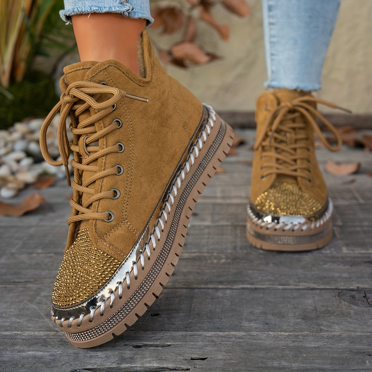 Botas de Inverno com Plataforma Grossa, Decoradas com Strass e Cadarço para Mulheres - Botins Cano Curto em Fleece, Sola Espessa de Borracha Redonda na Ponta, Brilhantes Bota de Neve para Natal, Ano Novo & Clima Frio (Preta) - Estilo Moda Coreana