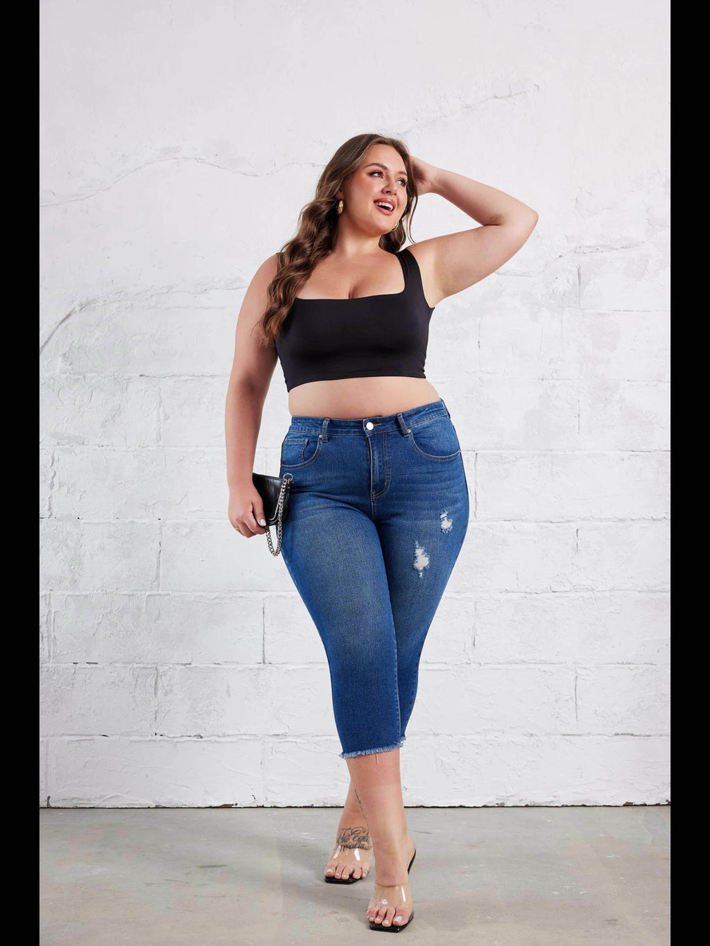 Calças Capri Elásticas para Mulheres - Estilo Urbano, Cor Sólida, Comprimento Médio com Bordas Desfiadas, Cintura Perforada e Zíper Interno, Ajuste Regular, Adequado para Todas as Estações