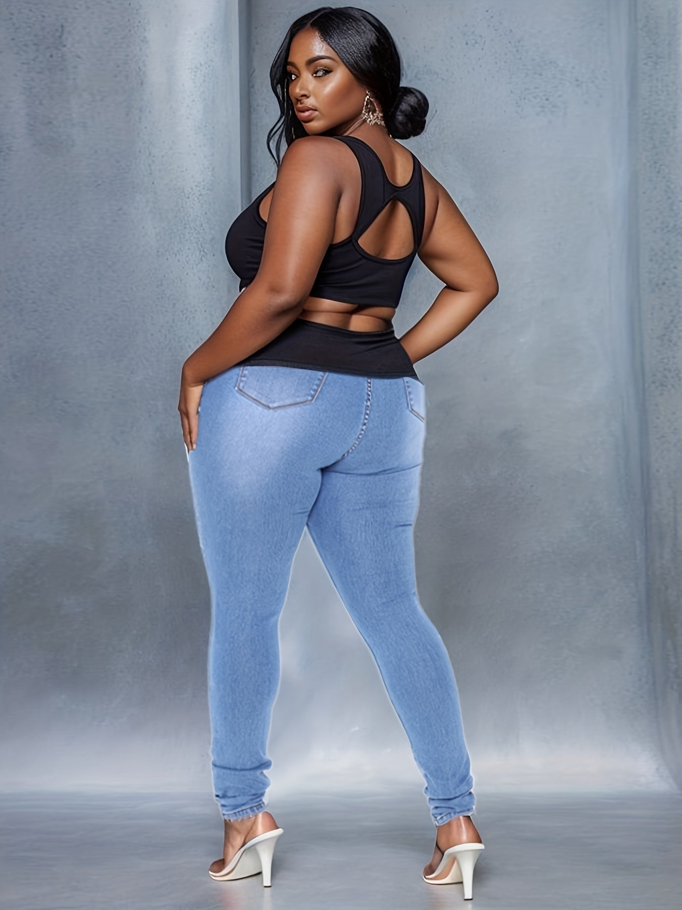 Calças de ganga de cintura alta para mulheres - Ajuste fino, denim azul claro, estilo casual, fecho de correr, conforto para todas as estações, calças de ganga de cintura alta, moda confortável, tecido durável