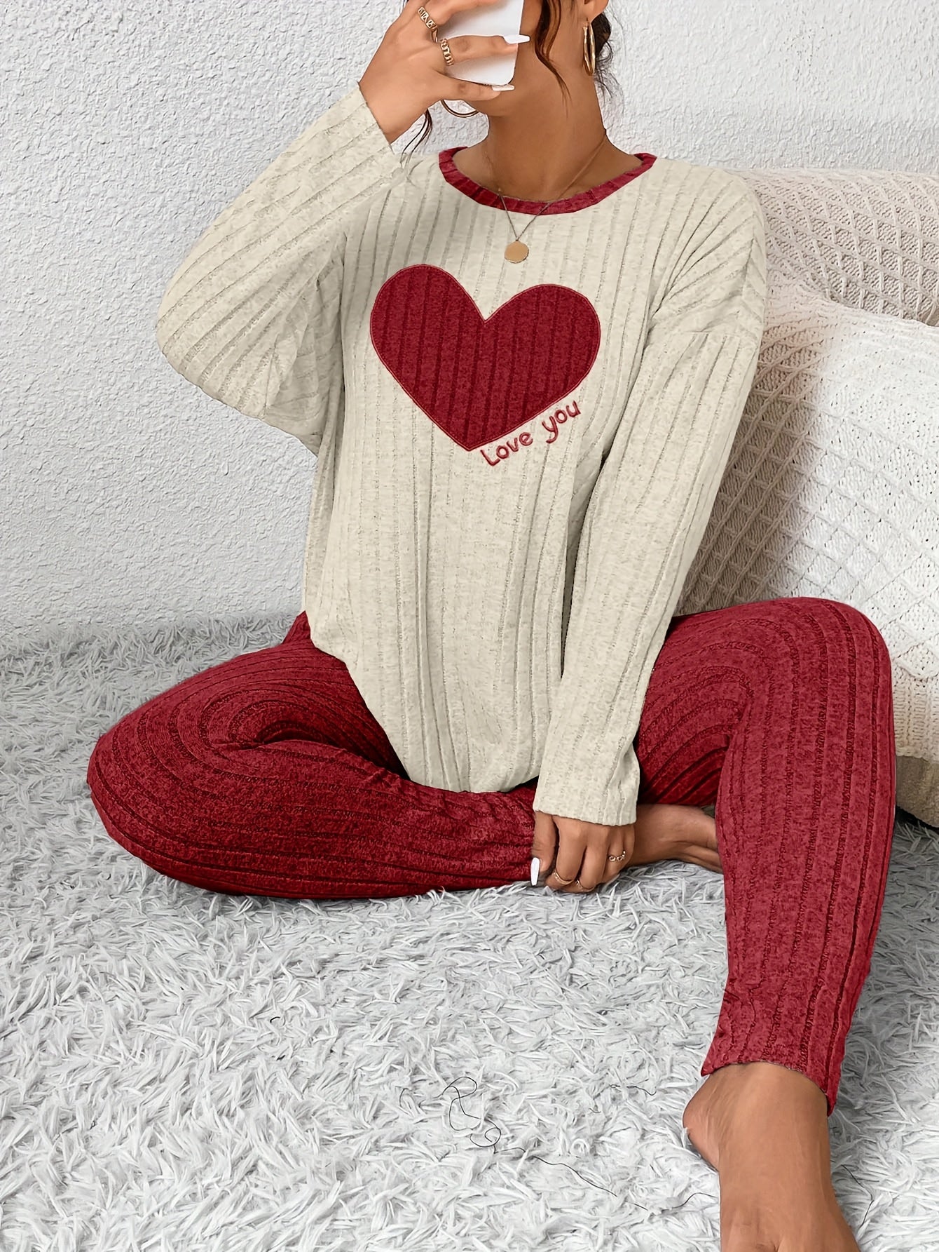 Conjunto de loungewear de tamanho grande com coração, manga comprida e calças compridas