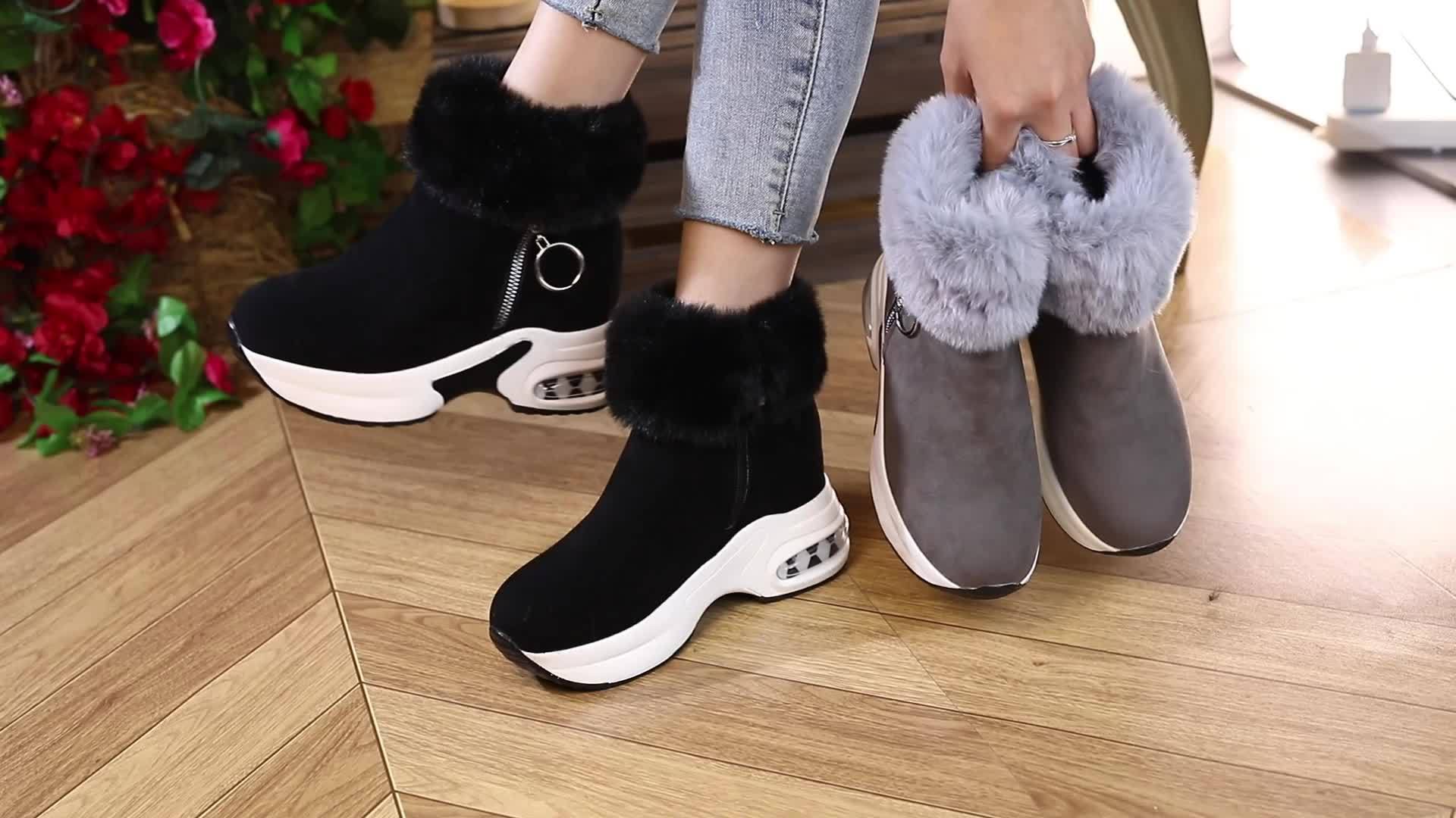 Botas Femininas de Cano Médio, Novidade de Inverno com Forro Polar e Solado Grosso para Aquecimento Extra