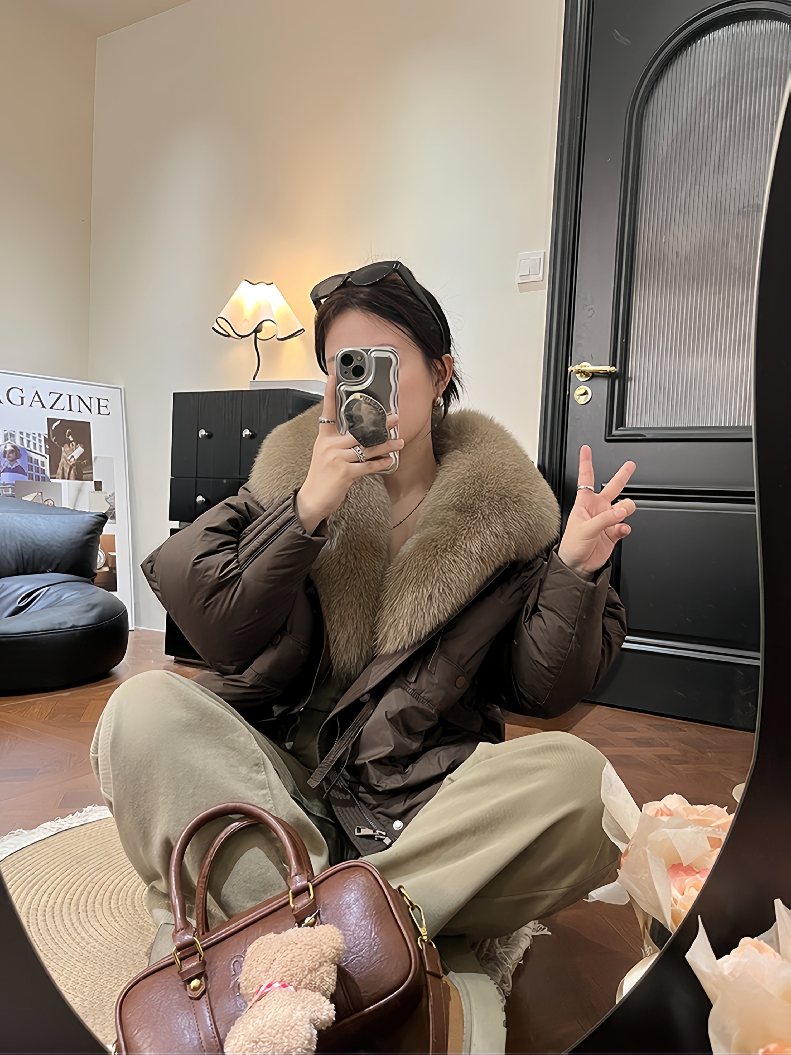 Casaco de Inverno Feminino com Gola em Pele Sintética, Acolchoado Curto Estiloso e Jovem para Looks Descontraídos