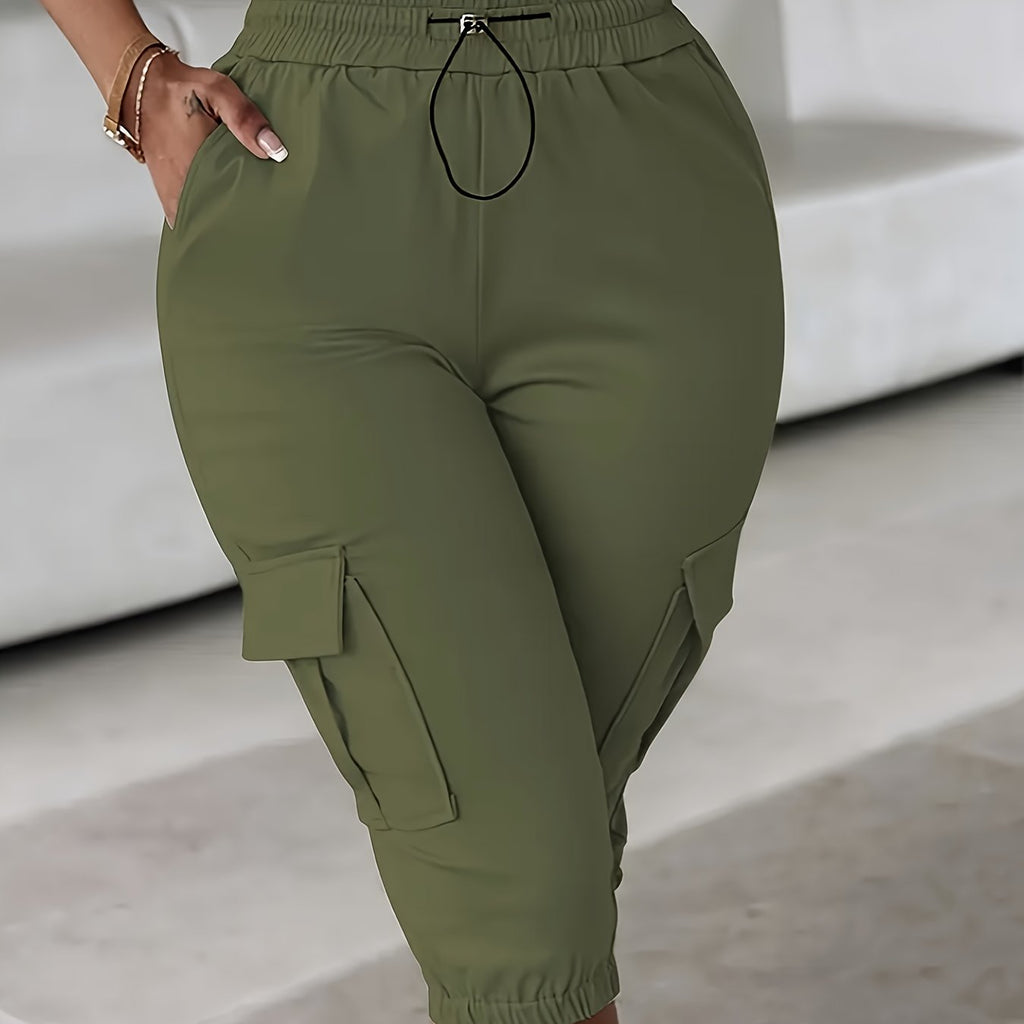 Effortless Chic Cargo Shorts – Plus Size Perfection