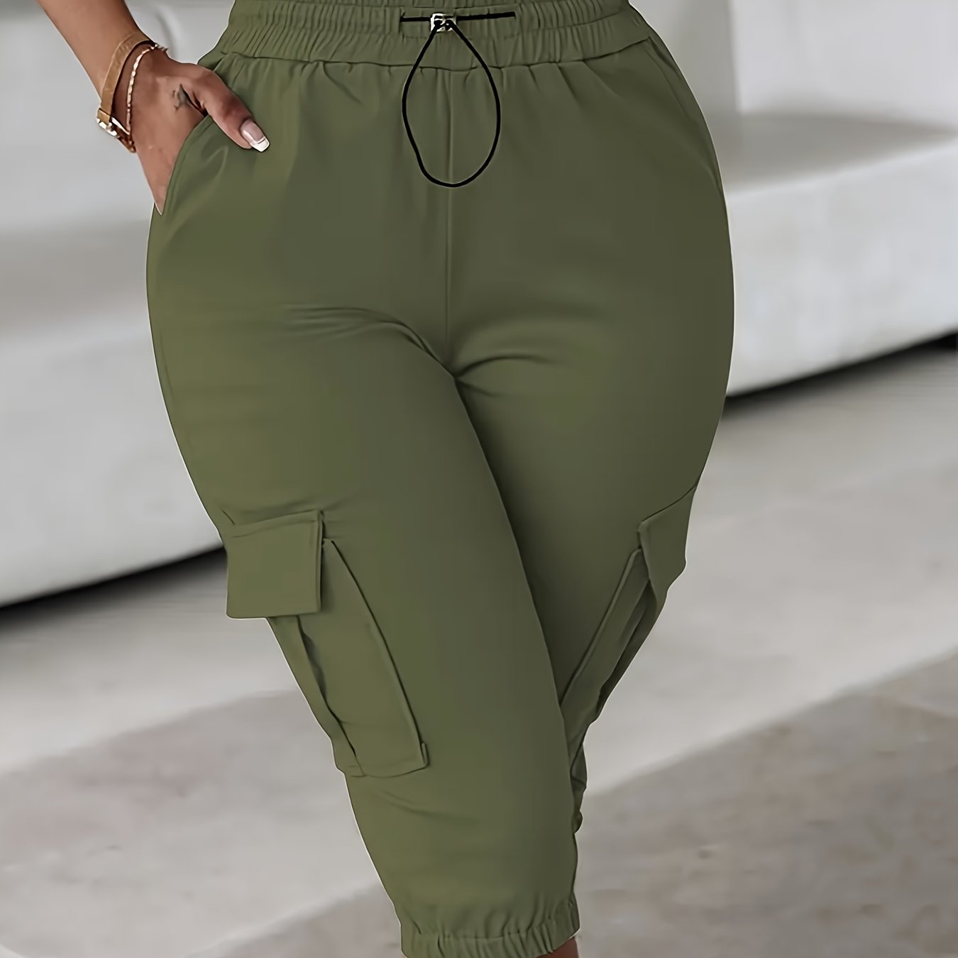 Effortless Chic Cargo Shorts – Plus Size Perfection