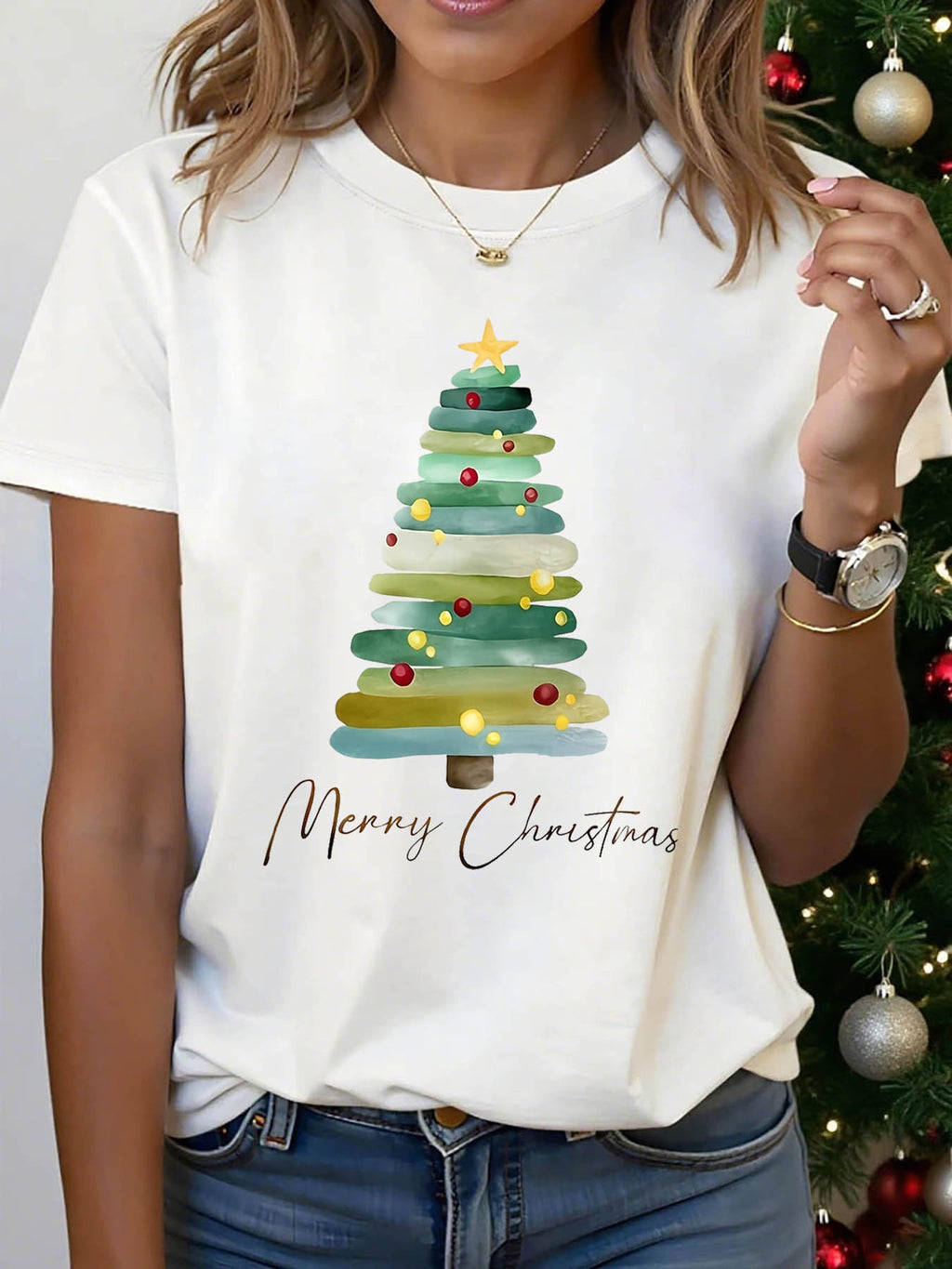 Camiseta Feminina com Estampa de Árvore de Natal - Blusa Branca Festiva com Frase "Merry Christmas", Gola Redonda Leve para Festas, Reuniões em Família e Uso Diário no Inverno - Roupa Lavável à Máquina com Guirlanda de Árvore de Natal