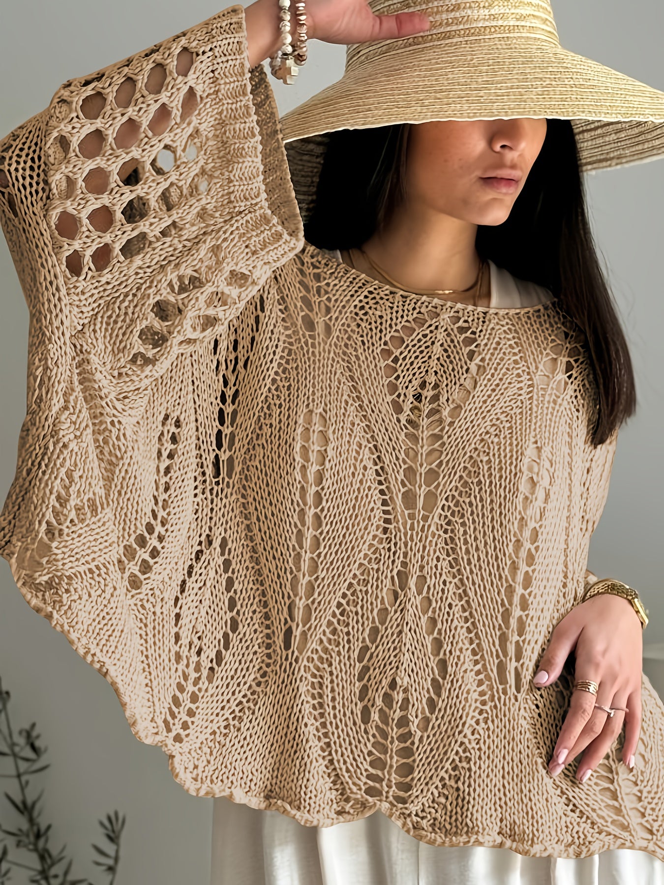 Plus Size, Top Casual Feminino com Recorte Geométrico e Manga 3/4 - Cobertura Protetora Solar Solta para Primavera/Verão, Roupa de Praia Translúcida e Respirável, Camada de Proteção Solar, Estampa Crochê, Tecido Lavável à Mão, Elasticidade Média