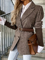 Casaco Vintage Elegante de Mulher para Deslocamentos ao Trabalho, com Design de Abotoadura Simples, Patchwork Moderno e Mangas Compridas para o Inverno.