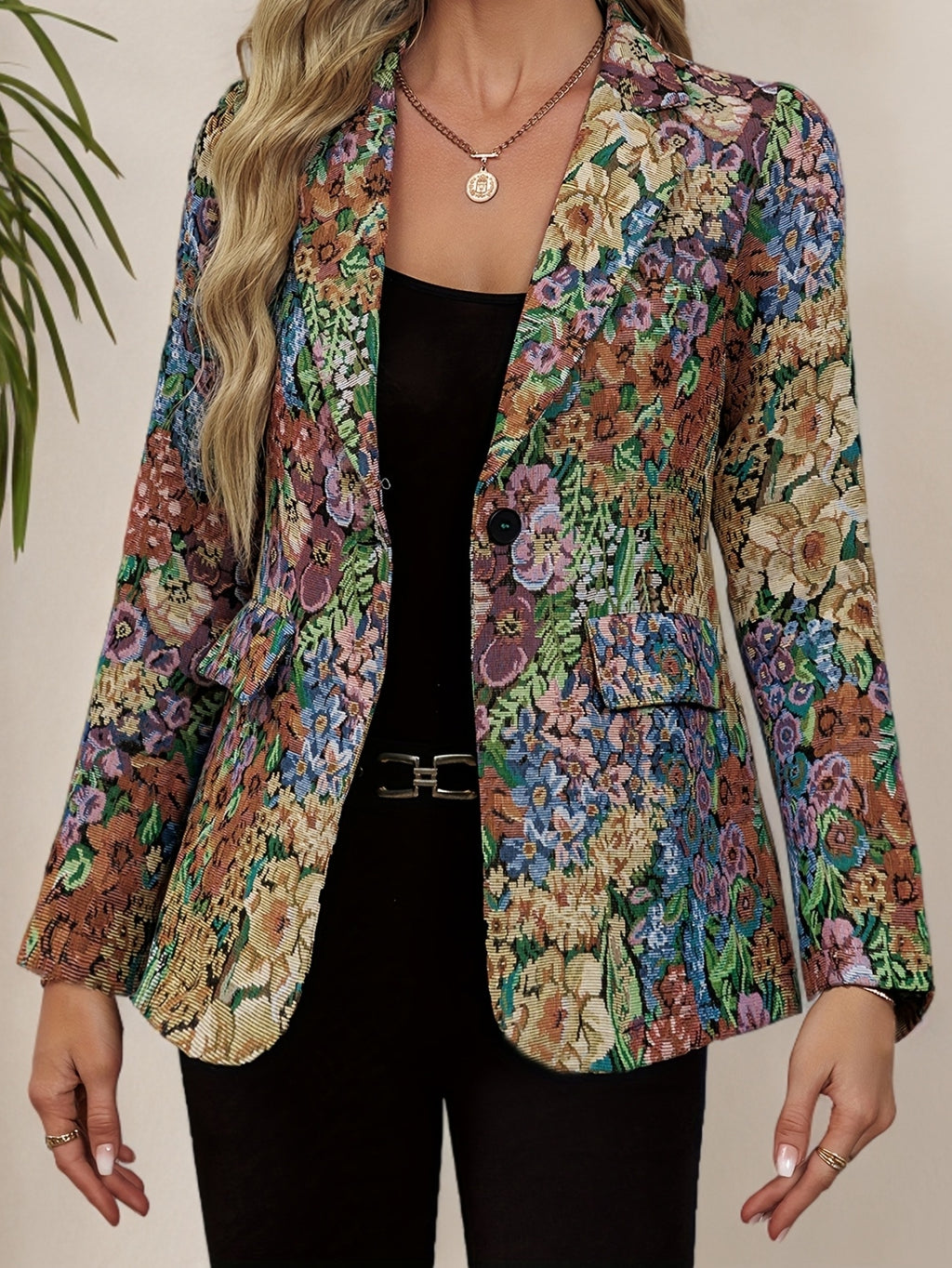 Novo Blazer de Manga Comprida Elegante para Mulher, Estampado Floral e com Um Botão, Design de Comprimento Médio para a Primavera e o Outono.