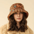 1pc Chapéu de Pescador Feminino - Chapéu Balde Leve e Quente para o Inverno com Estampa Aleatória, Pele Sintética Macia, Ajustável 55.88-60.96 cm para Natal & Uso Diário, Design Facial, Chapéus de Inverno, Acessório Festivo, Padrão Tiedye