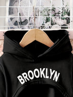 Conjunto de roupas de exterior para meninas na moda para a primavera e outono: camisola de manga comprida com capuz e estampa de letras + colete sem mangas com estampa de letras + calças compridas com cintura elástica, adequado para uso diário casual ou outras ocasiões especiais na primavera e outono, para exterior