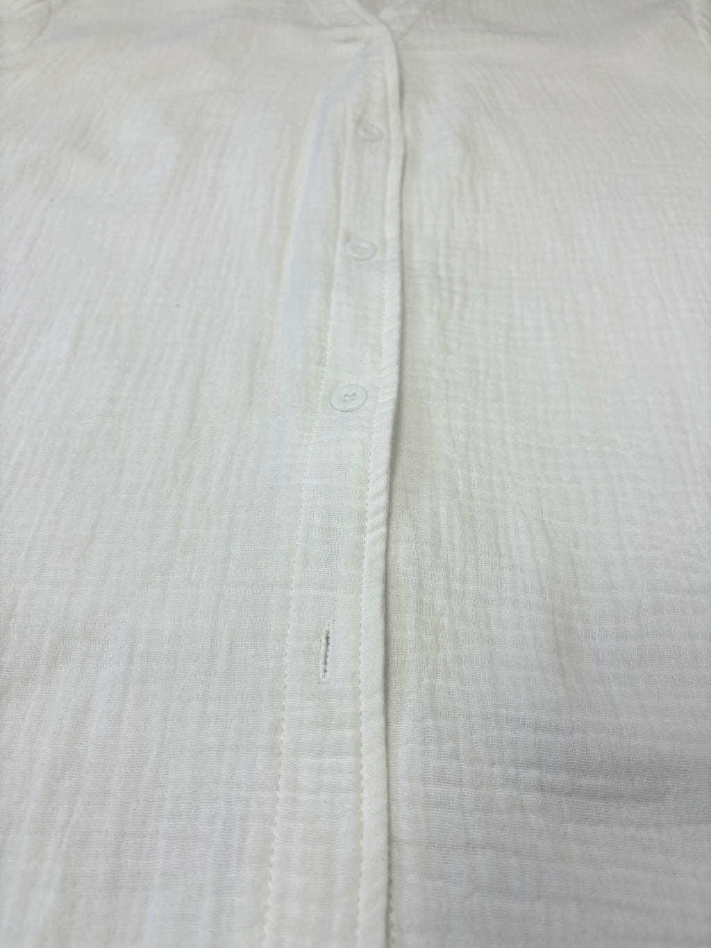 Tamanho grande - Roupas femininas de tamanho grande europeu e americano, camisas de manga comprida com bolsos para outono e inverno, camisas soltas de cor sólida com gola.