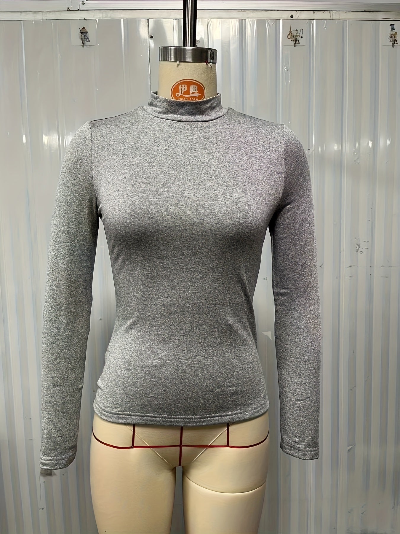 Top Térmico Feminino - Tecido Macio e Elástico, Preto Sólido, Lavável à Máquina, Corte Slim para Uso Casual