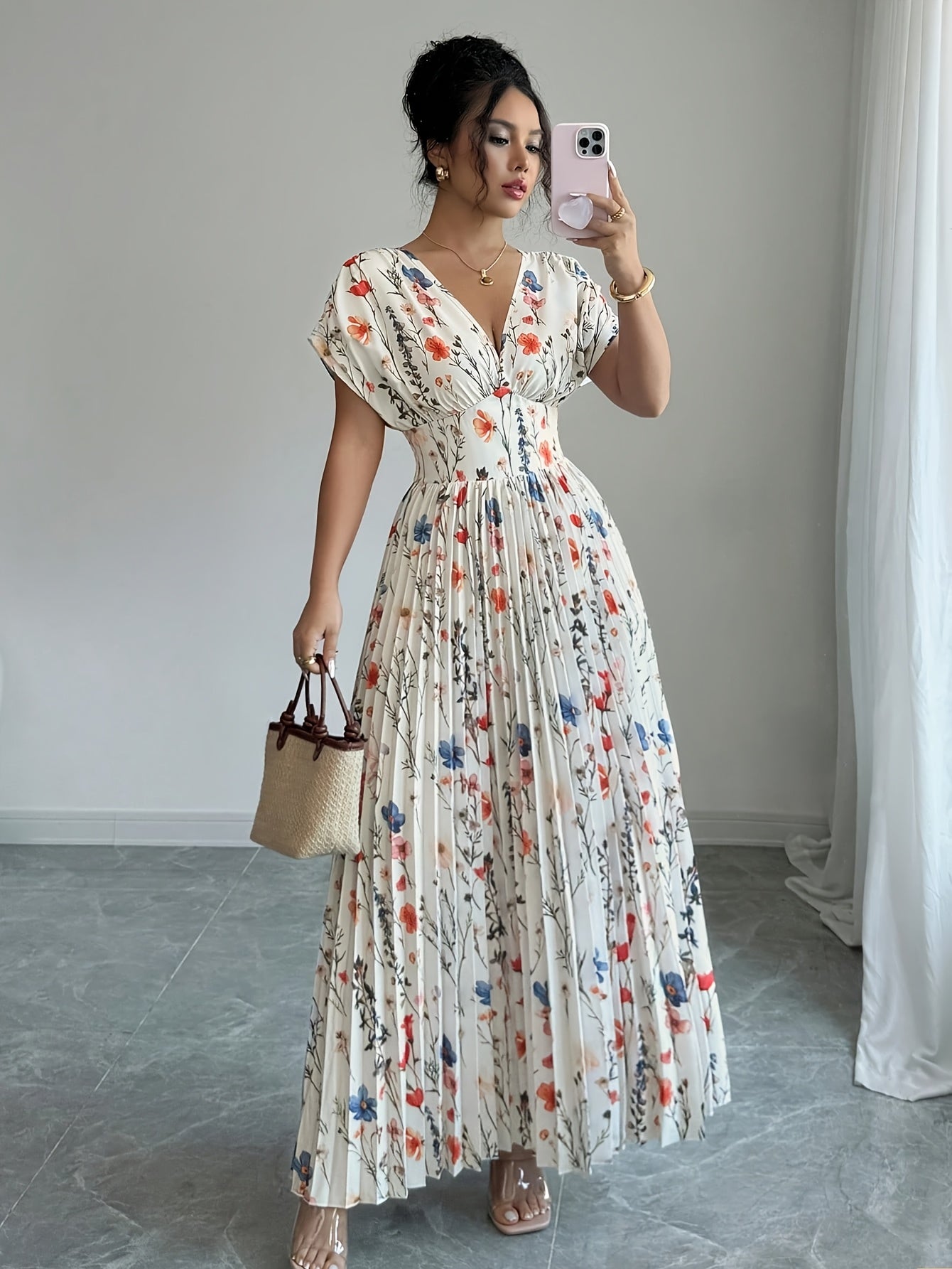Vestido elegante com estampa floral e decote em V para mulheres com costas cruzadas, cintura com plissados, silhueta em A, manga curta, tecido de poliéster leve, perfeito para o verão, vestidos fofos