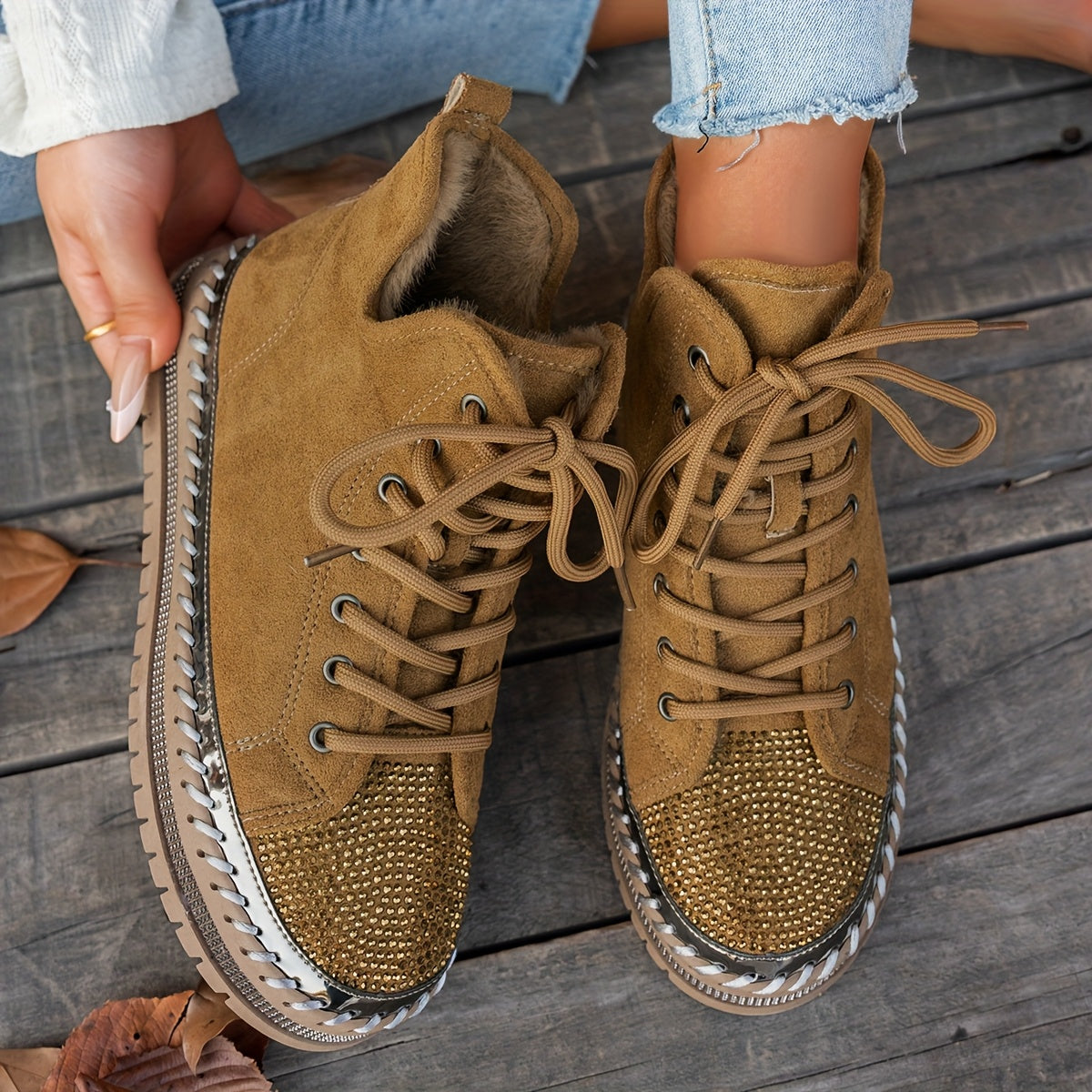 Botas de Inverno com Plataforma Grossa, Decoradas com Strass e Cadarço para Mulheres - Botins Cano Curto em Fleece, Sola Espessa de Borracha Redonda na Ponta, Brilhantes Bota de Neve para Natal, Ano Novo & Clima Frio (Preta) - Estilo Moda Coreana