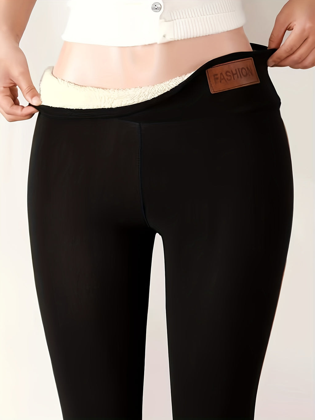 Leggings de cintura alta forradas com pelúcia para mulheres, elásticas e confortáveis, estilo casual para o inverno, ideais para vestir por baixo de roupa térmica