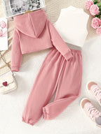 Conjunto de roupas de exterior para meninas na moda para a primavera e outono: camisola de manga comprida com capuz e estampa de letras + colete sem mangas com estampa de letras + calças compridas com cintura elástica, adequado para uso diário casual ou outras ocasiões especiais na primavera e outono, para exterior