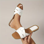 Novidades de Verão 2025 - Sapatos Femininos Casuais Leves para Exterior, Sandálias de Moda com Abertura na Ponta, Chinelos de Praia Minimalistas e Confortáveis, Sandálias Slide Planas para Senhoras e Meninas, Dourado, Nude, Branco e Preto