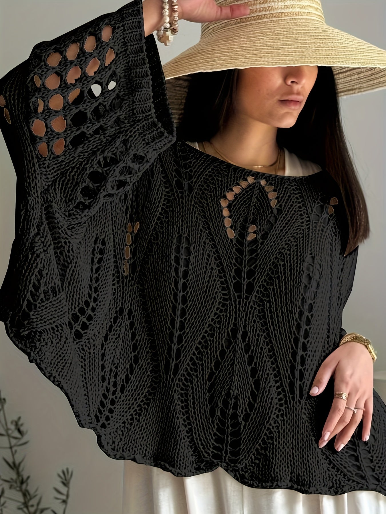 Plus Size, Top Casual Feminino com Recorte Geométrico e Manga 3/4 - Cobertura Protetora Solar Solta para Primavera/Verão, Roupa de Praia Translúcida e Respirável, Camada de Proteção Solar, Estampa Crochê, Tecido Lavável à Mão, Elasticidade Média