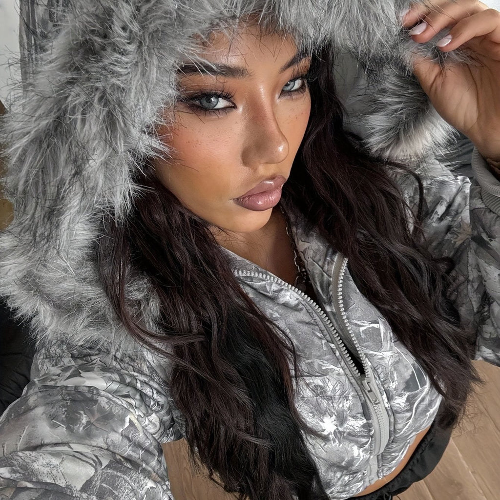 Elegant Winter Women's Coat with Front Zipper Closure