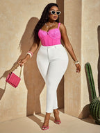 Jeans Cropped Justos de Cintura Subida Brancos Fashion | Tecido de Alta Elasticidade, Detalhe de Bainha Desfiada, Fecho de Botão, Adequados para Todas as Estações