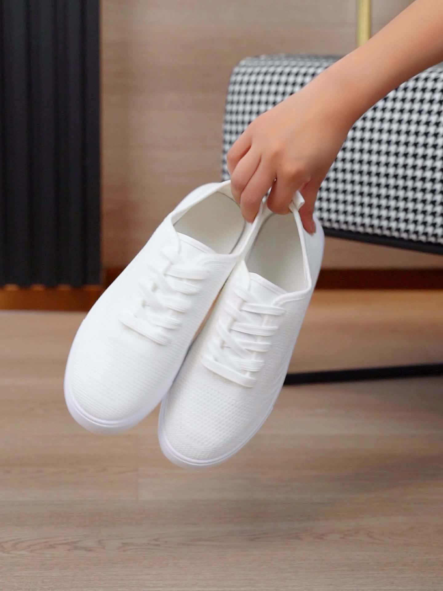 Tenis de Malha Respirável para Mulheres - Brancos, Baixos com Cadarço e Bico Redondo Confortáveis para Caminhada com Sola de Borracha Durável para Uso Casual & Atlético Leve, Sapatos Versáteis, Design Minimalista, Construção Flexível, Compradores Style Enthusiasts