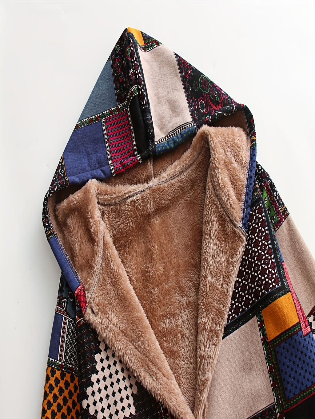 Jaqueta de Pelúcia Quente com Capuz para Mulheres Tamanho Grande