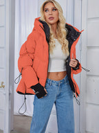 Jaqueta Acolchoada Elegante Bege Feminina - Casaco de Inverno Quente e Casual com Acabamento Preto, Mangas Compridas e Capuz com Zíper, Tecido de Poliéster para Conforto Externo