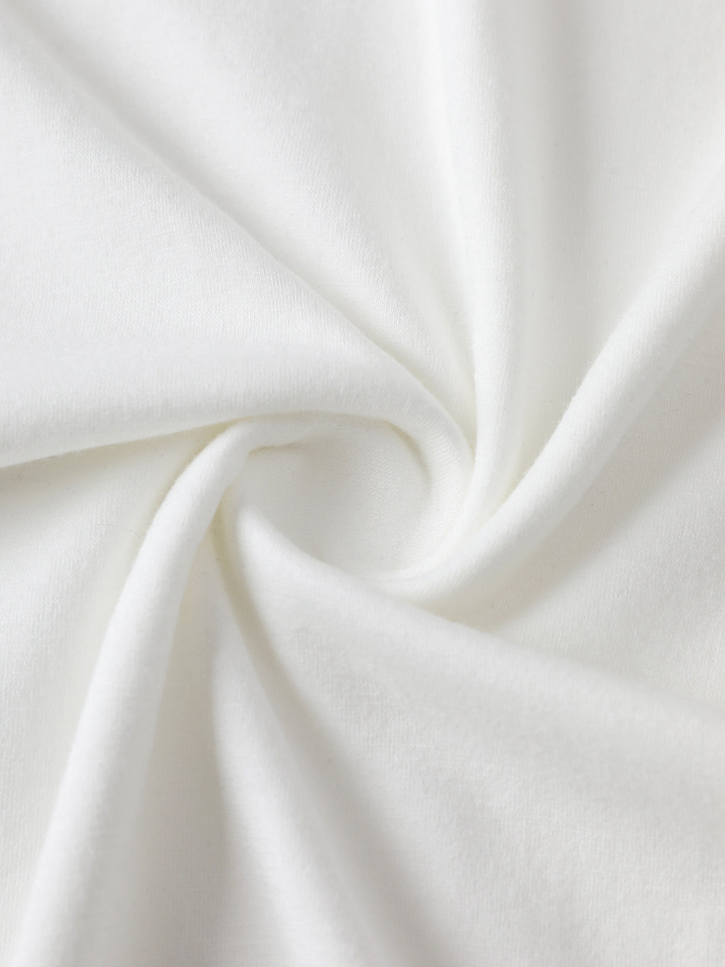 Camiseta Feminina com Estampa de Árvore de Natal - Blusa Branca Festiva com Frase "Merry Christmas", Gola Redonda Leve para Festas, Reuniões em Família e Uso Diário no Inverno - Roupa Lavável à Máquina com Guirlanda de Árvore de Natal