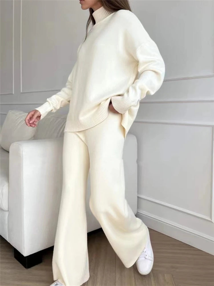 Elegant Minimalist Women's Knitted Tracksuit Set