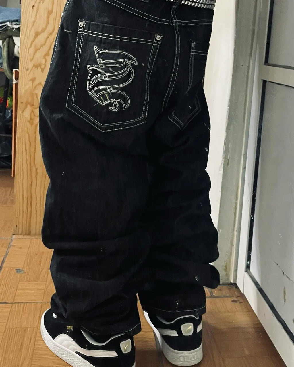 Embroidered Wing Pocket Boot Cut Jeans