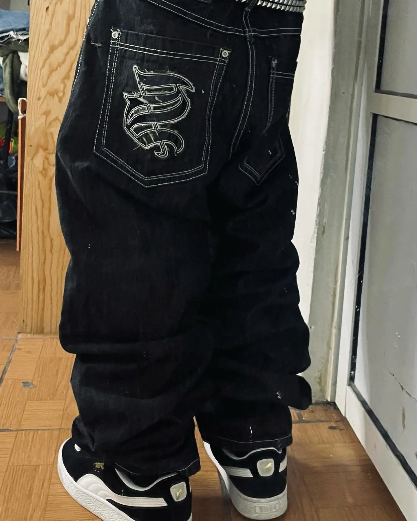 Embroidered Wing Pocket Boot Cut Jeans