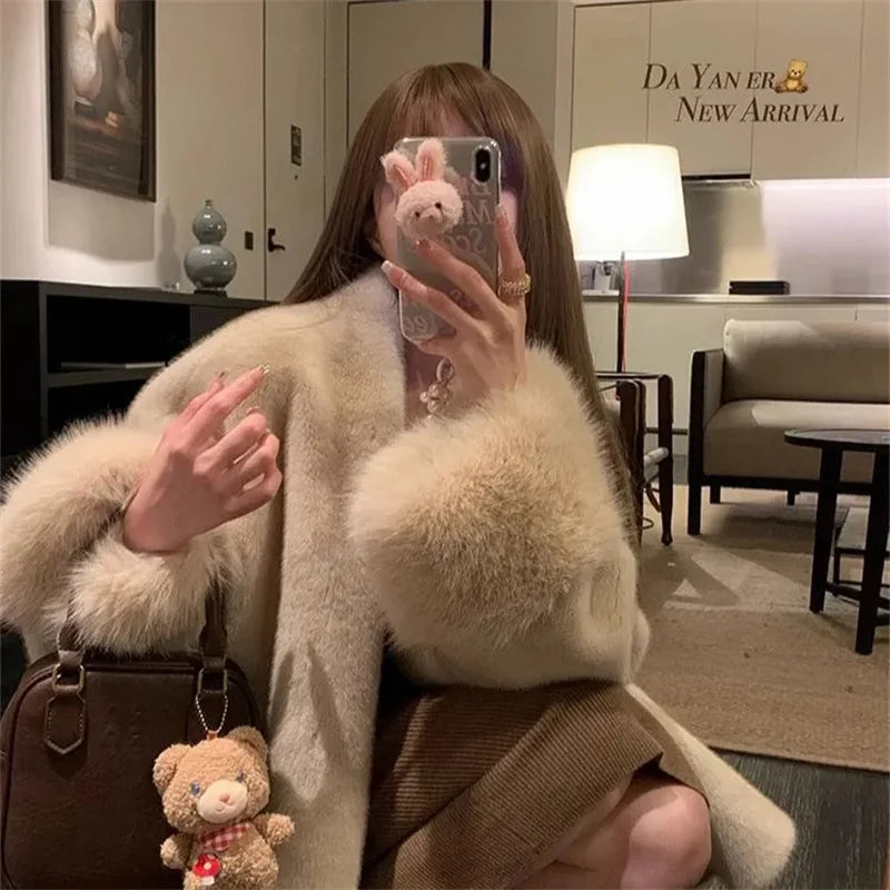 2025 Autumn And Winter New Environmentally Friendly Faux Mink Fur Coat, Women's Socialite Style Loose Fit fashionable coat