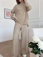 Elegant Minimalist Women's Knitted Tracksuit Set